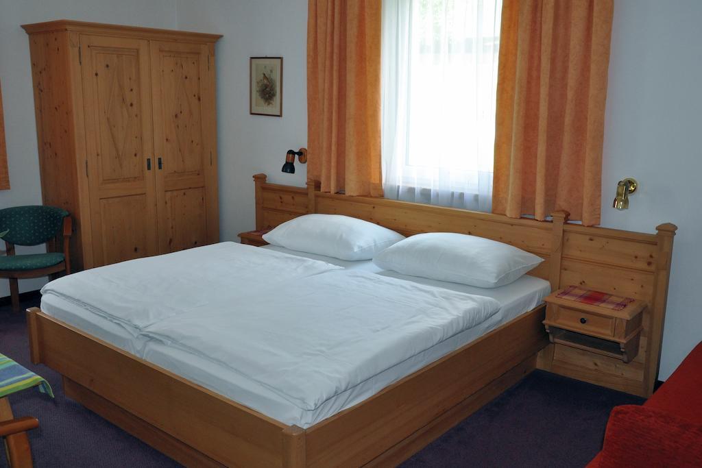 Pension Parzer Pressbaum Bei Wien חדר תמונה